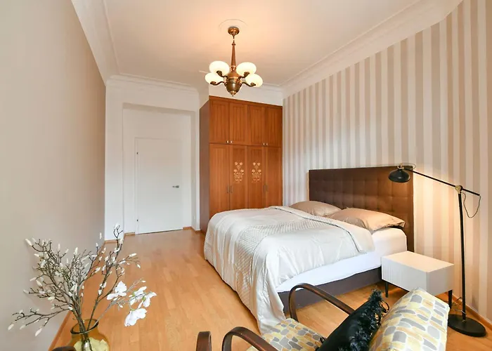 Апартаменты Vinohrady Retreat 2bdr *