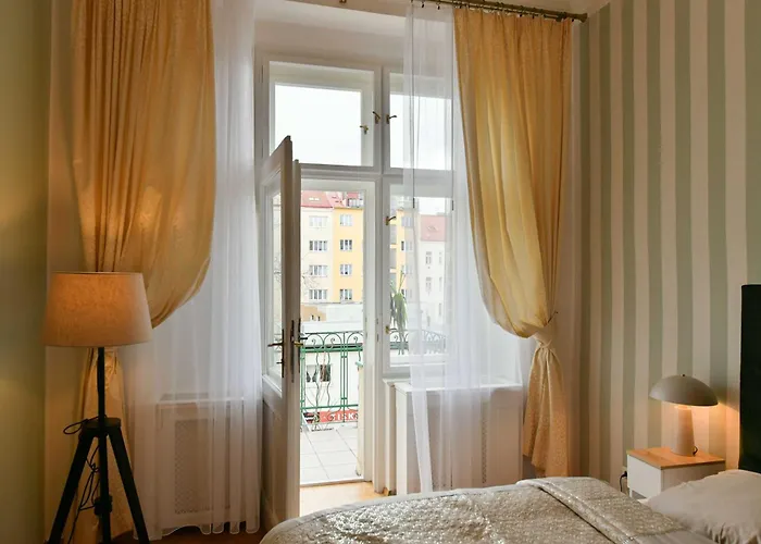 Апартаменты Vinohrady Retreat 2bdr Прага