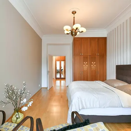 Vinohrady Retreat 2bdr Prag