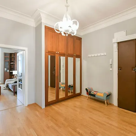 Daire Vinohrady Retreat 2bdr